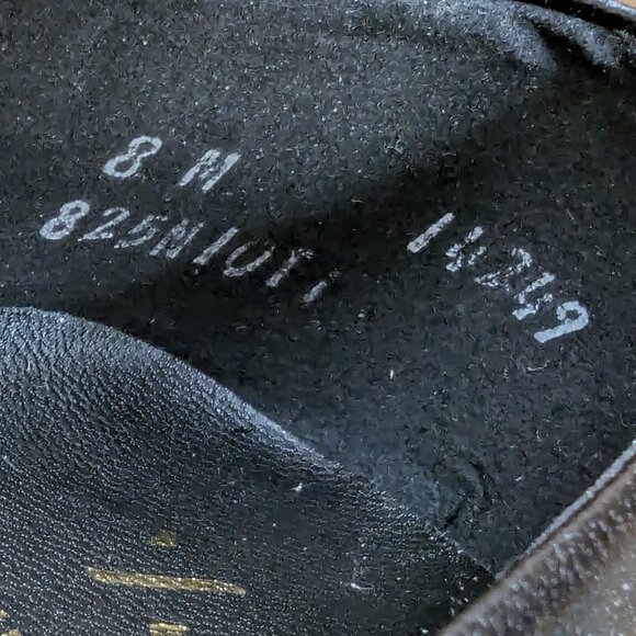 Naturalizer Leather "Soft Shoes" Pumps - Picture 9 of 10